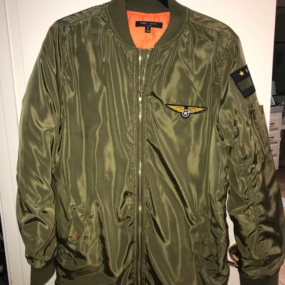 Women’s Romeo and Juliet khaki green bomber